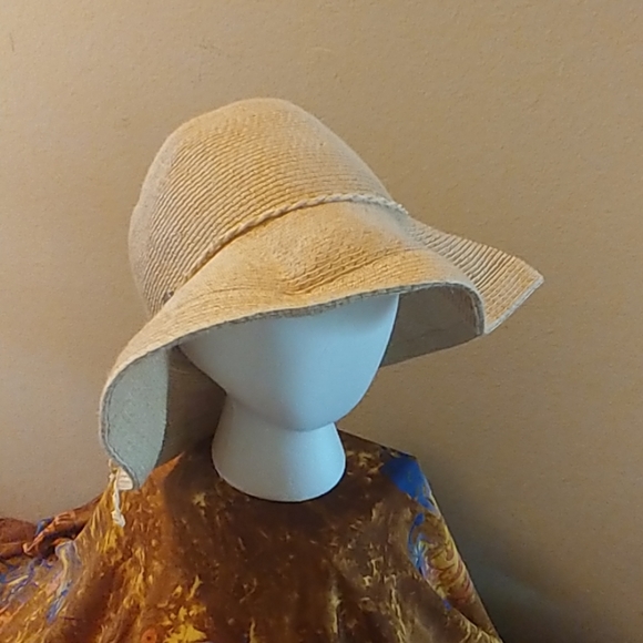 scala packable hat